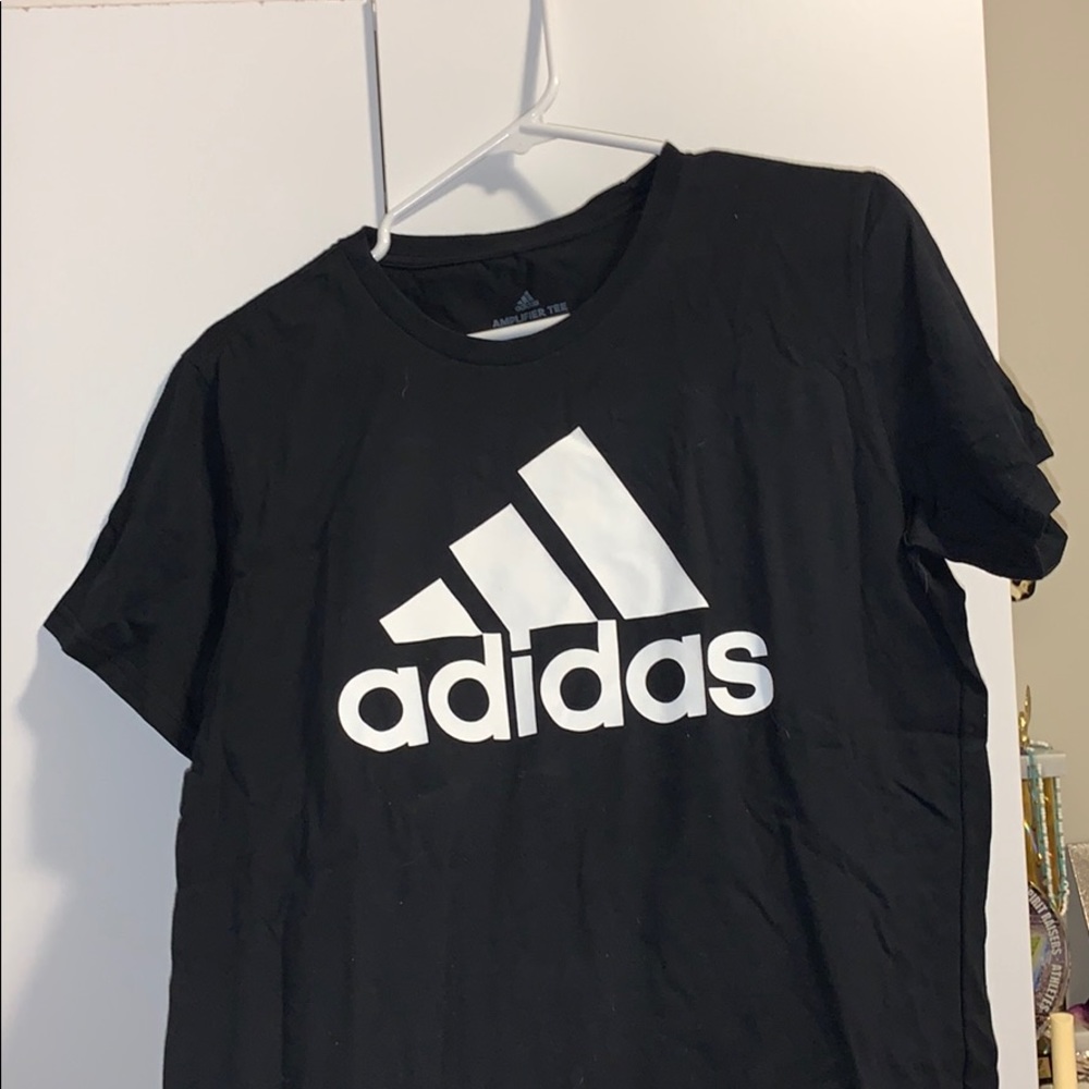 Brand new adidas amplifier tee